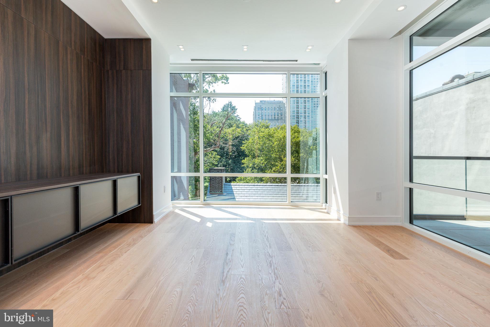 223 S 6th St #701/801