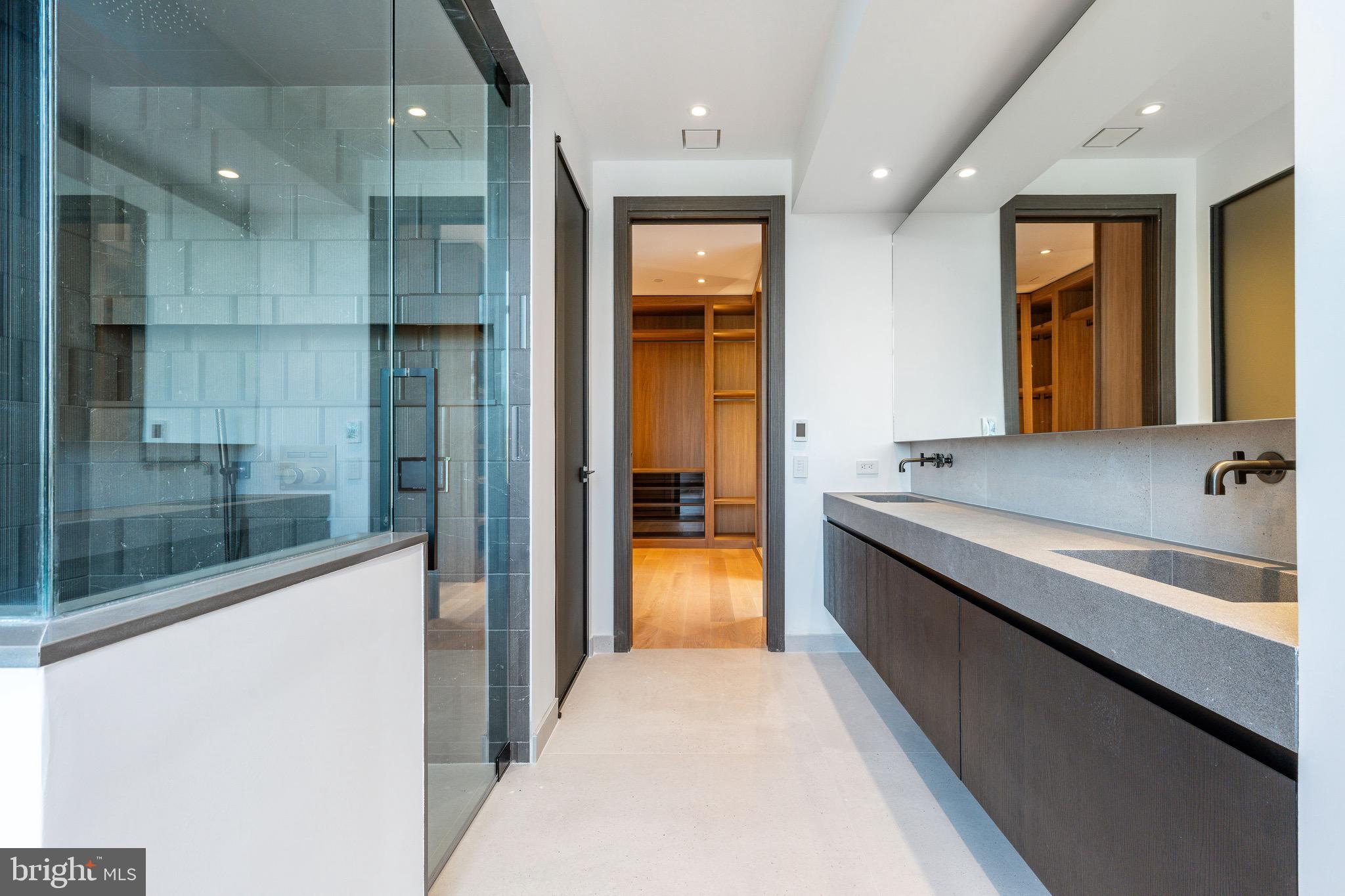 223 S 6th St #701/801