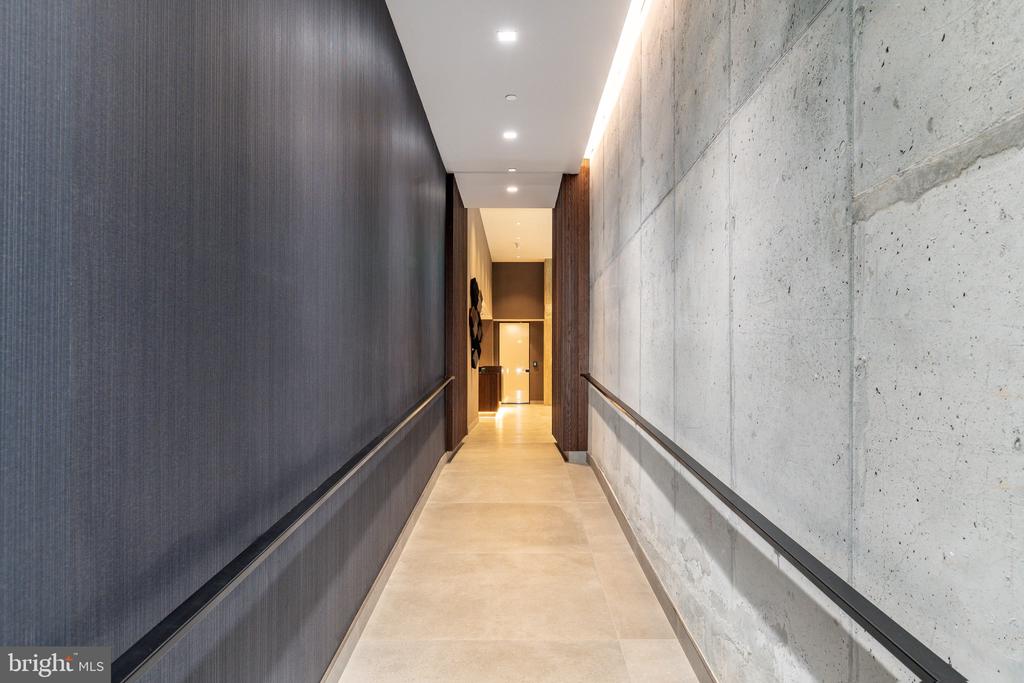 223 S 6th St #302