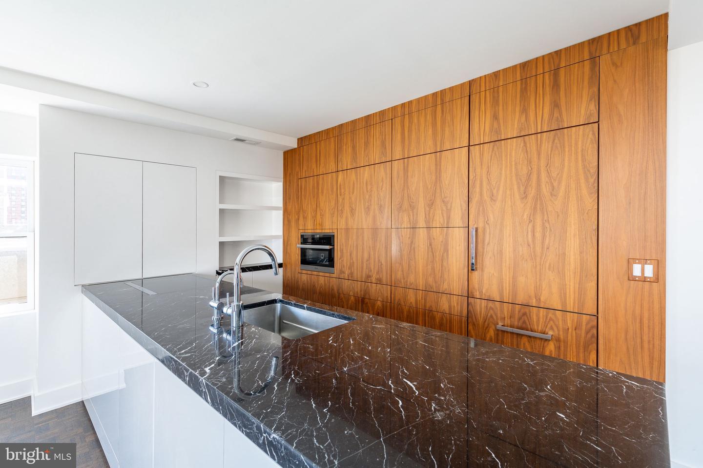 1830 Rittenhouse Sq #17b