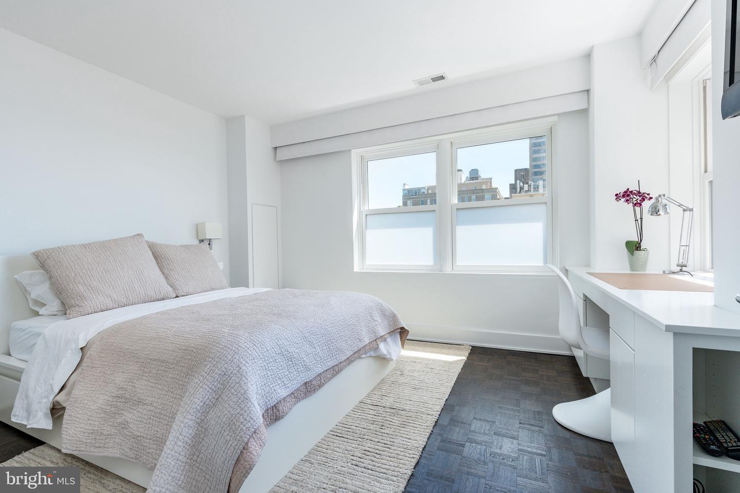 1830 Rittenhouse Sq #17b
