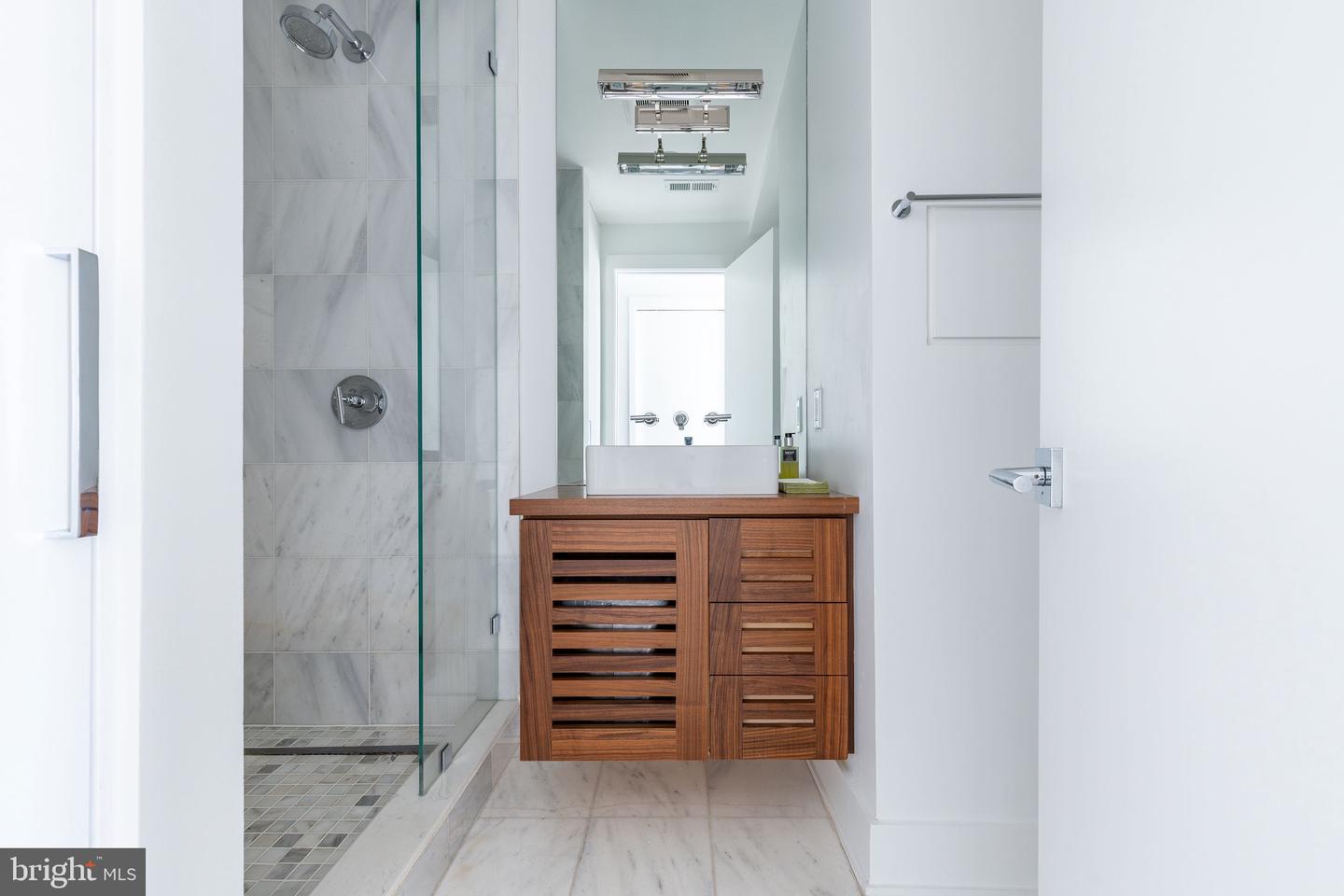 1830 Rittenhouse Sq #17b