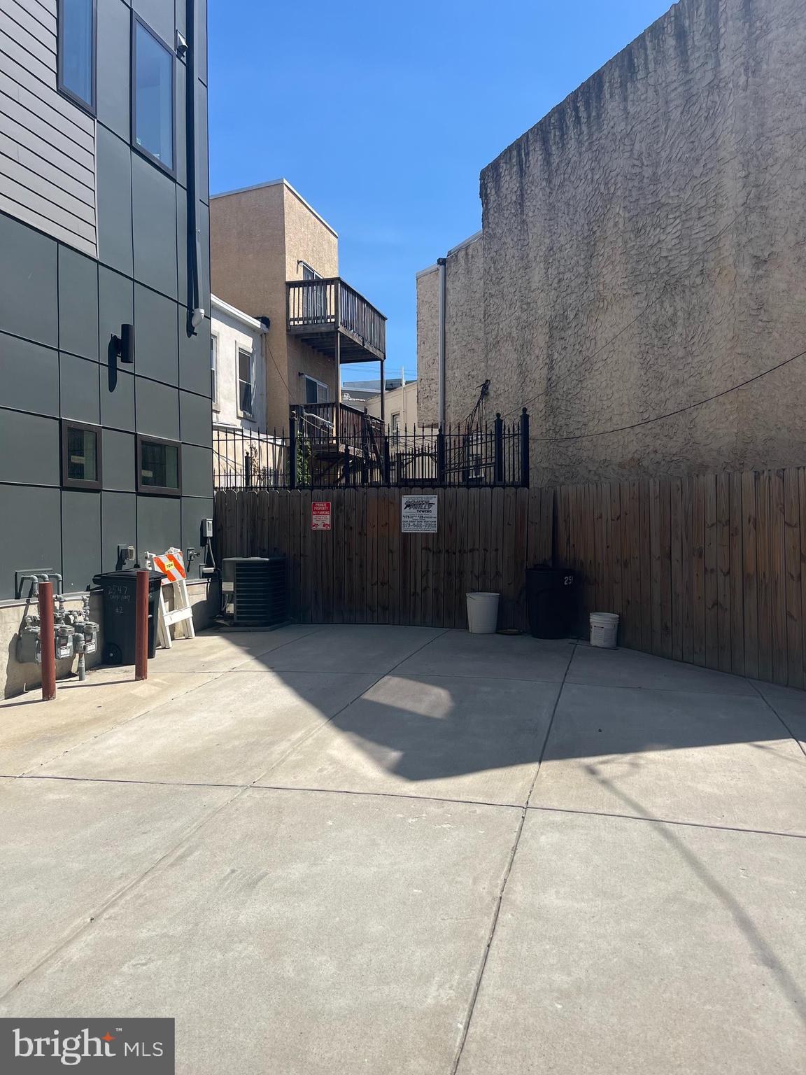 2547 GRAYS FERRY AVE #3