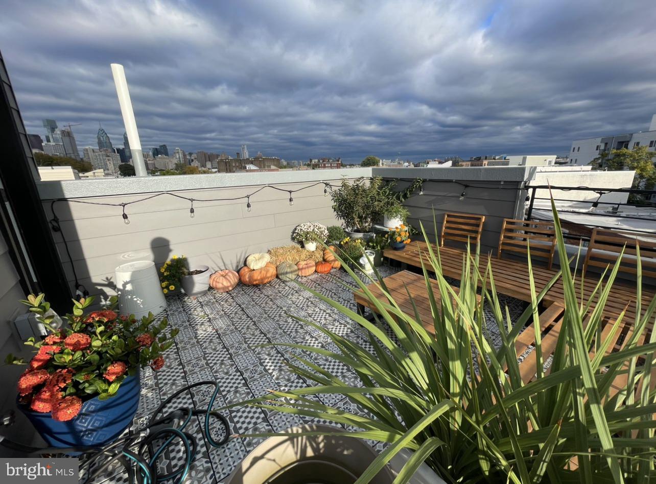 2547 GRAYS FERRY AVE #3