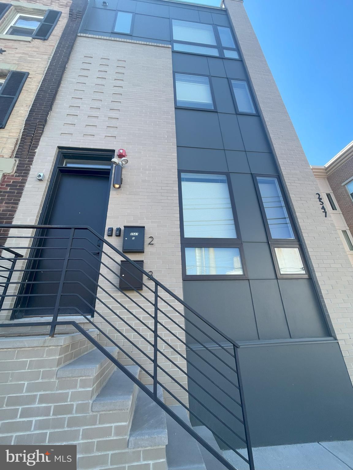 2547 GRAYS FERRY AVE #3