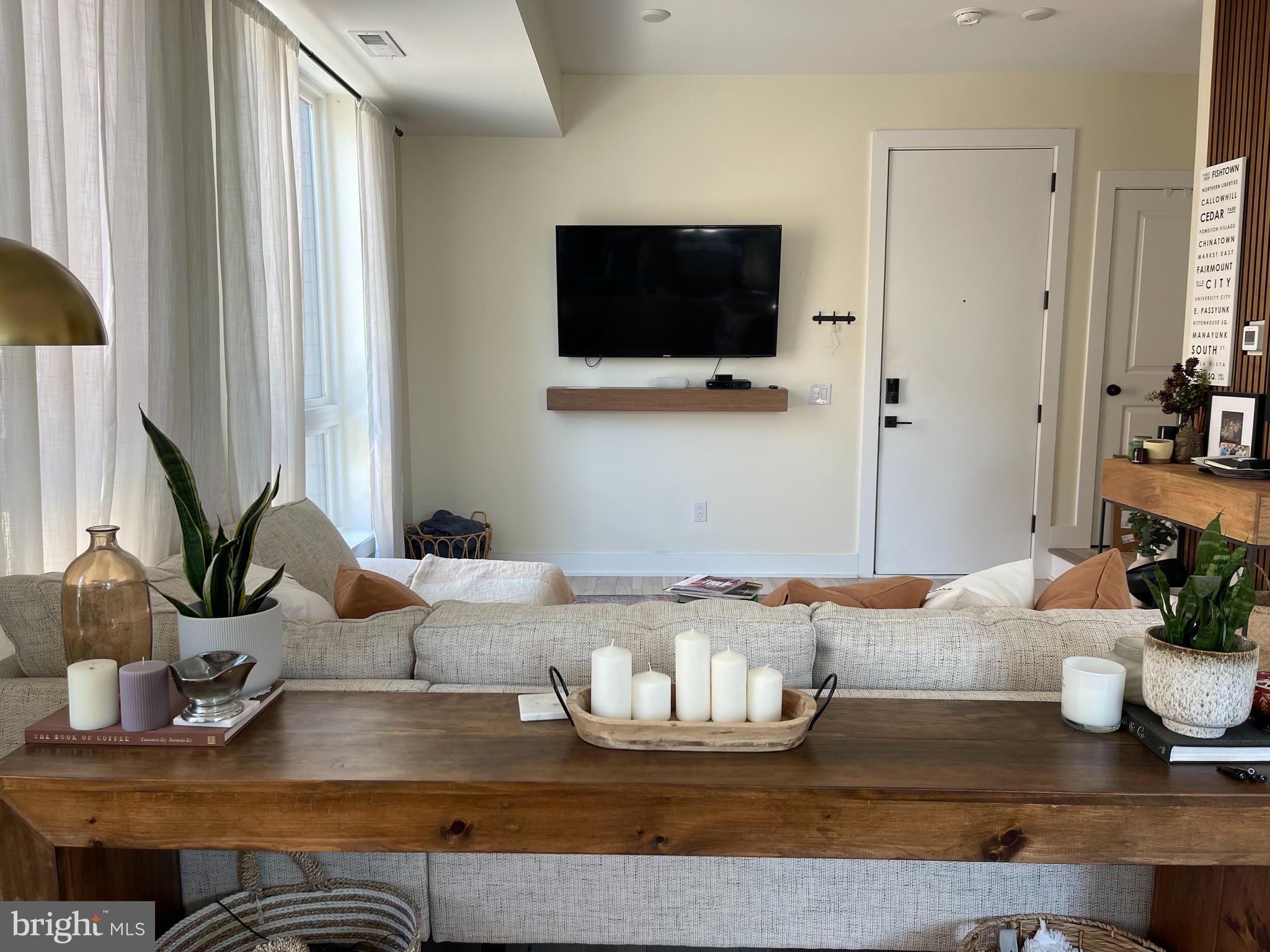 2547 GRAYS FERRY AVE #3