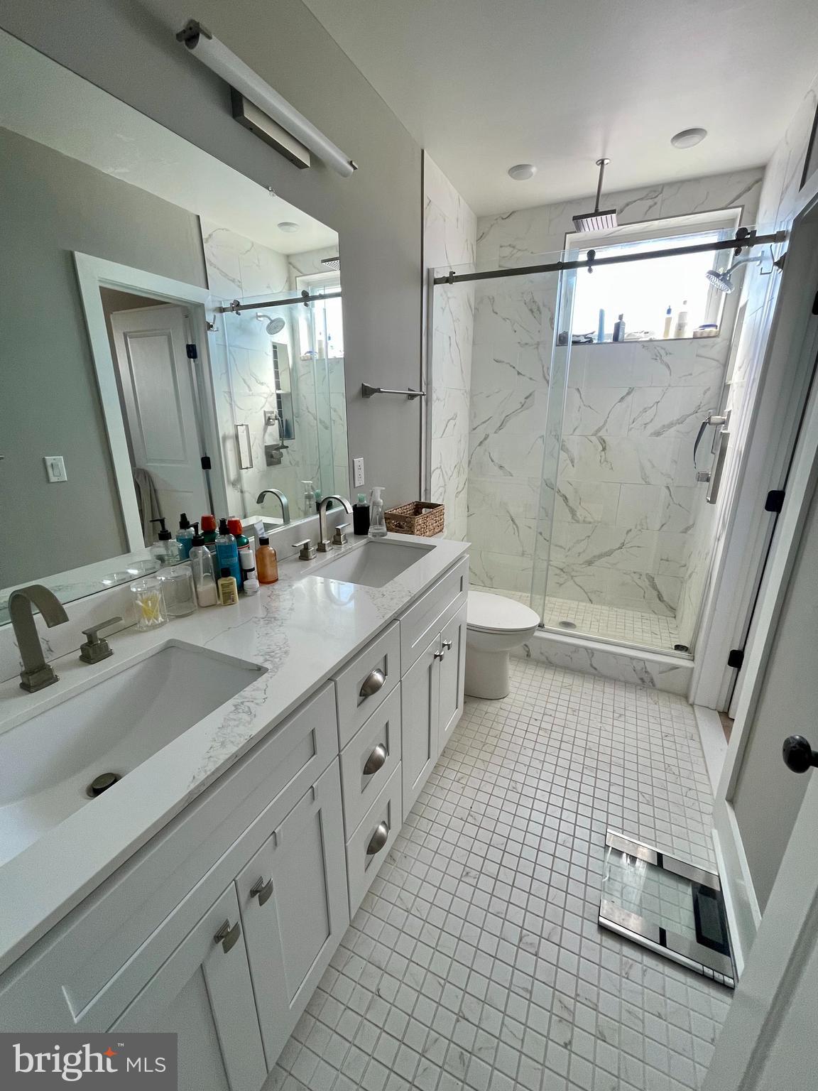 2547 GRAYS FERRY AVE #3