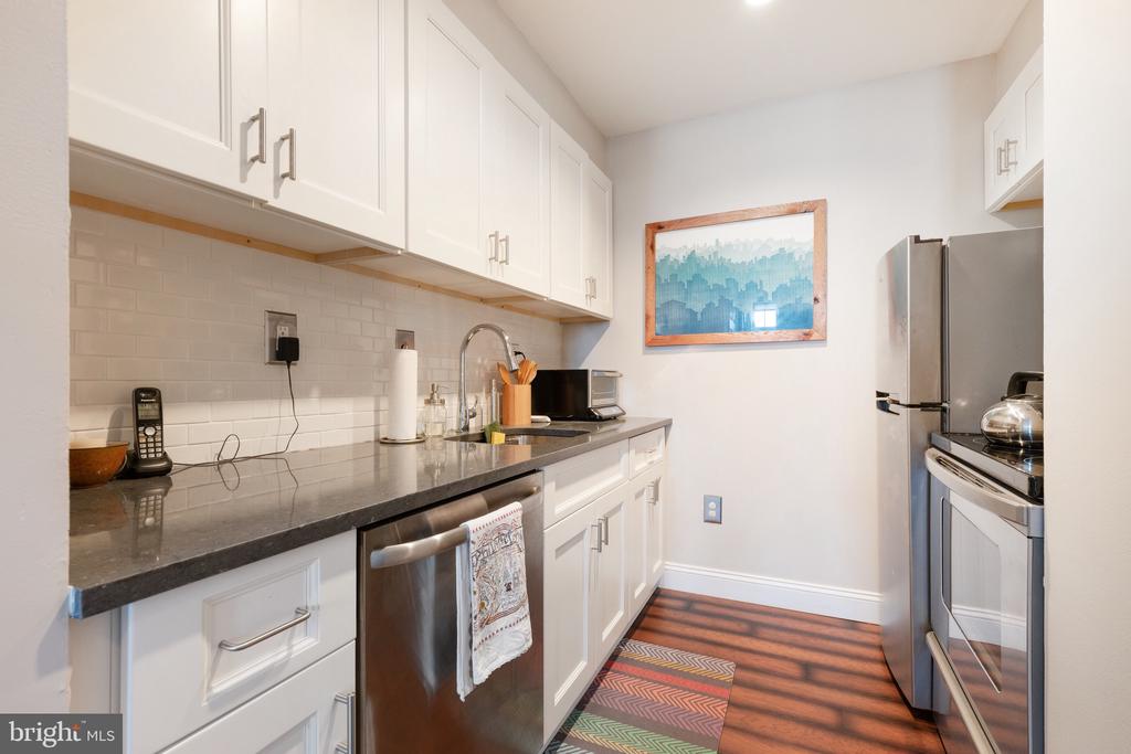 315 New St #611