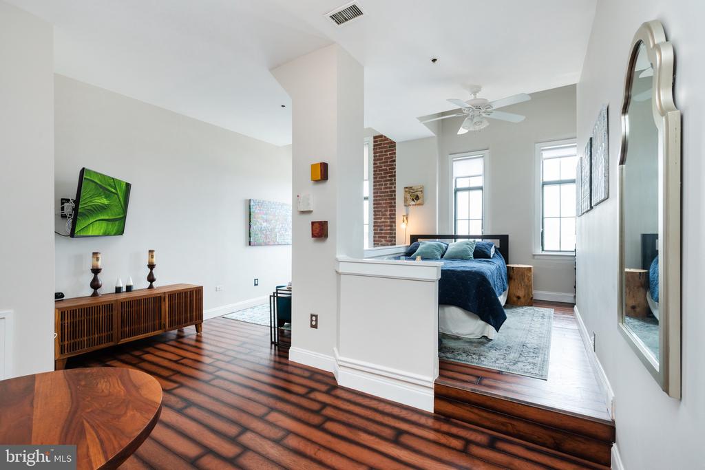 315 New St #611