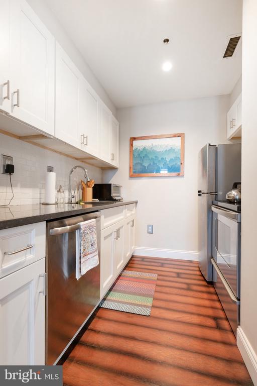 315 New St #611