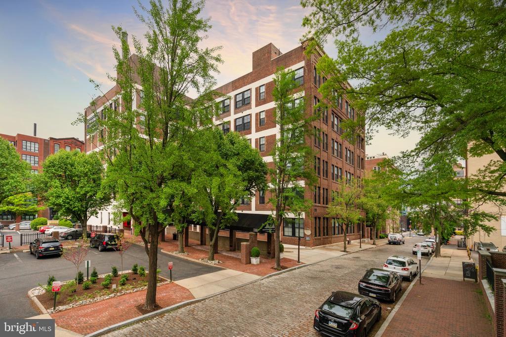 315 New St #611