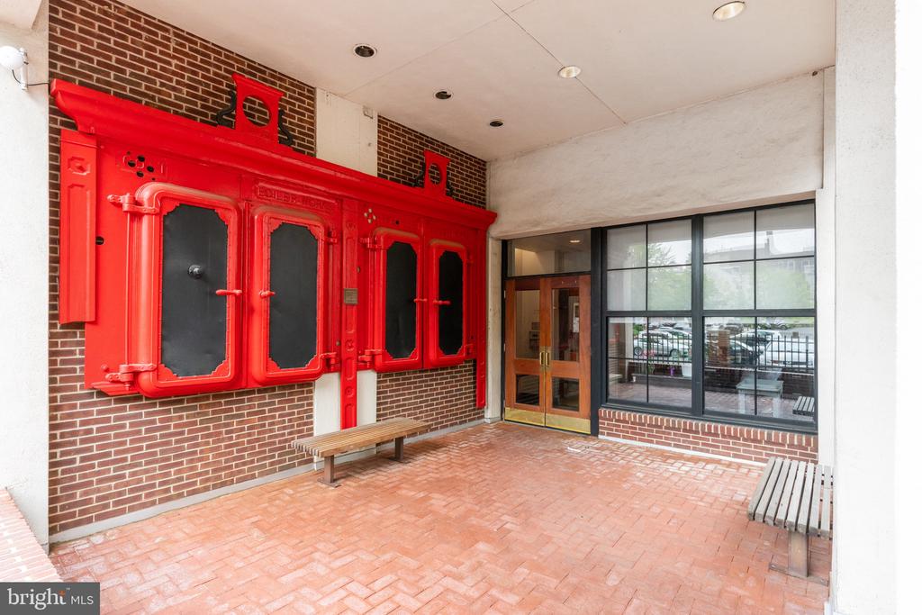 315 New St #611
