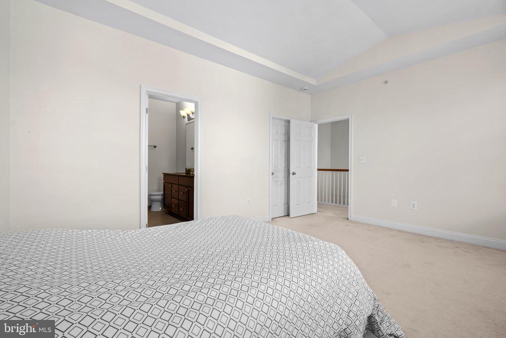 107 Surgeon Generals Ct