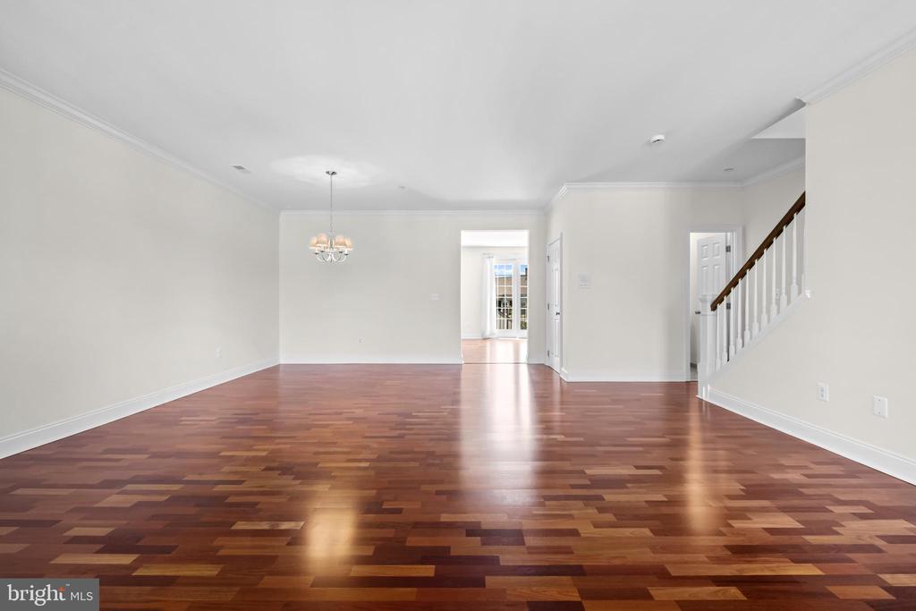 107 Surgeon Generals Ct