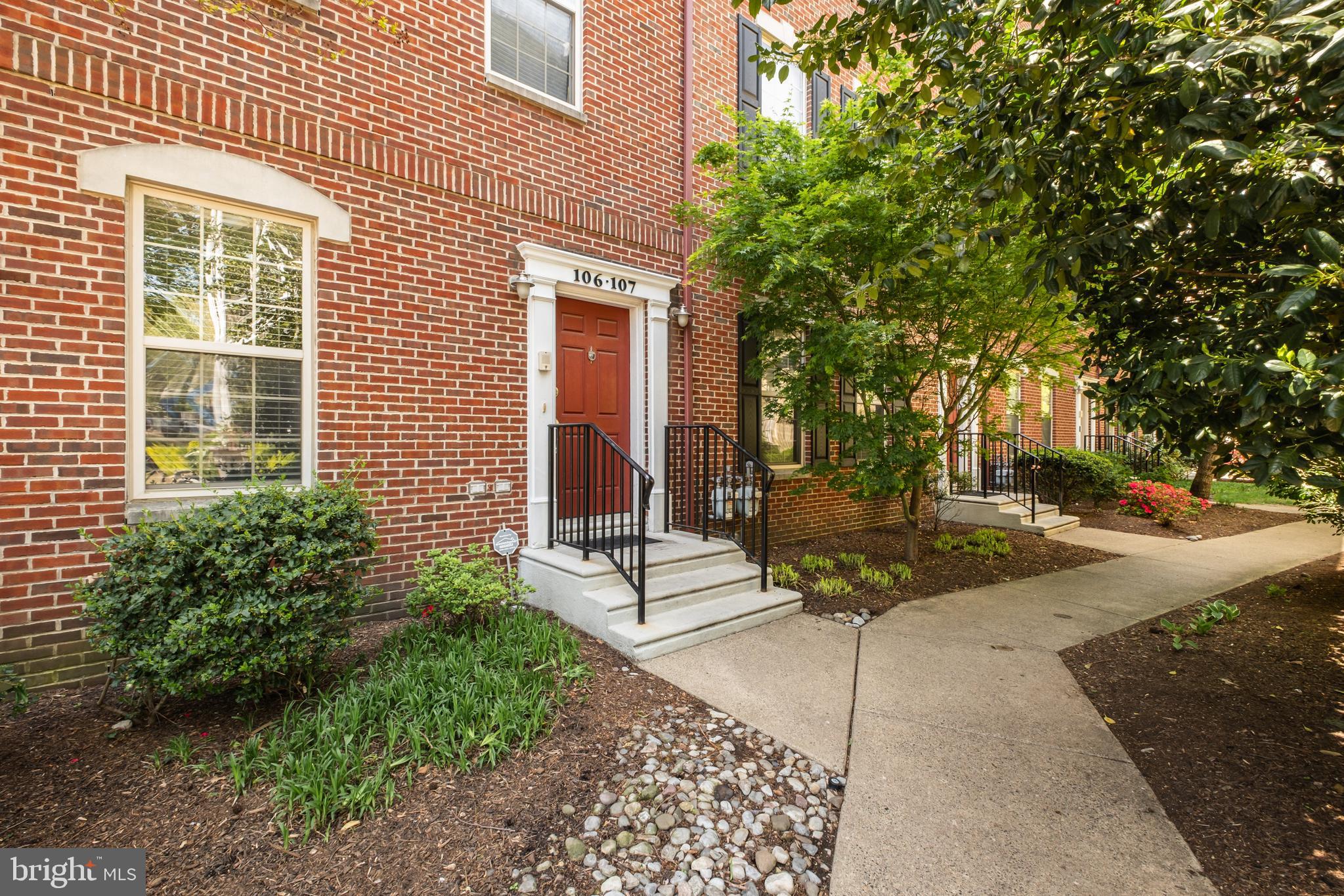 107 Surgeon Generals Ct