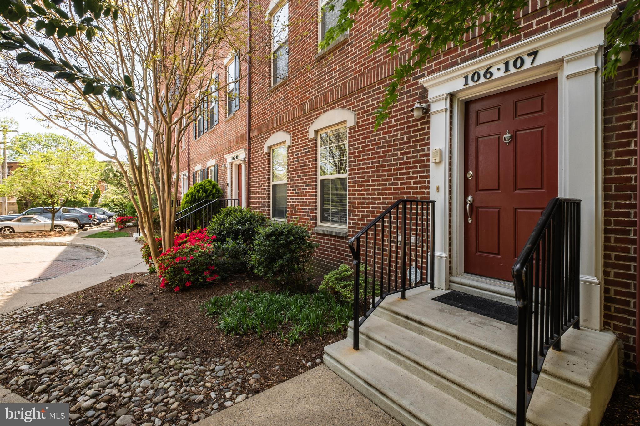 107 Surgeon Generals Ct