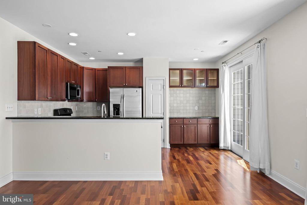 107 Surgeon Generals Ct