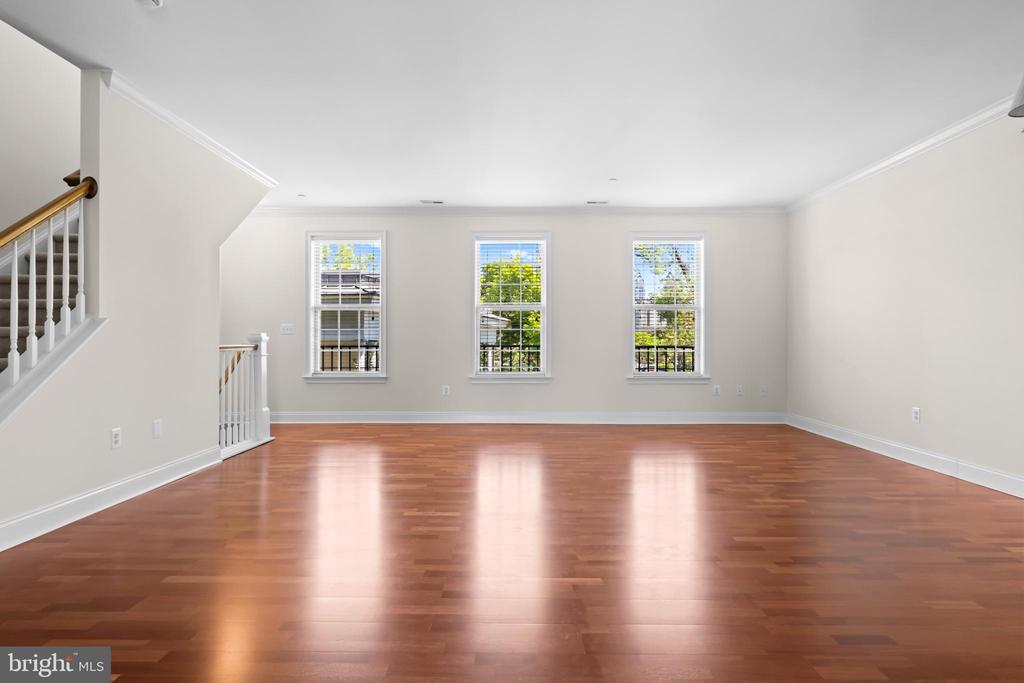 107 Surgeon Generals Ct