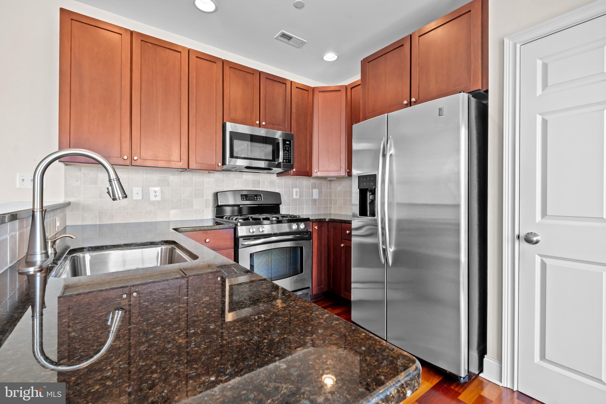 107 Surgeon Generals Ct