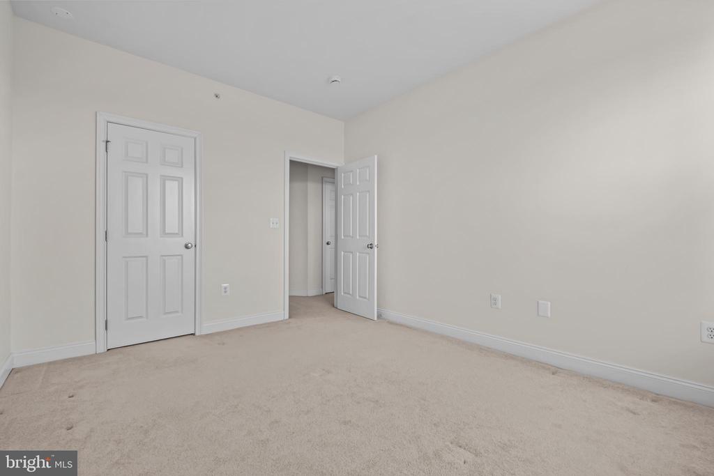 107 Surgeon Generals Ct