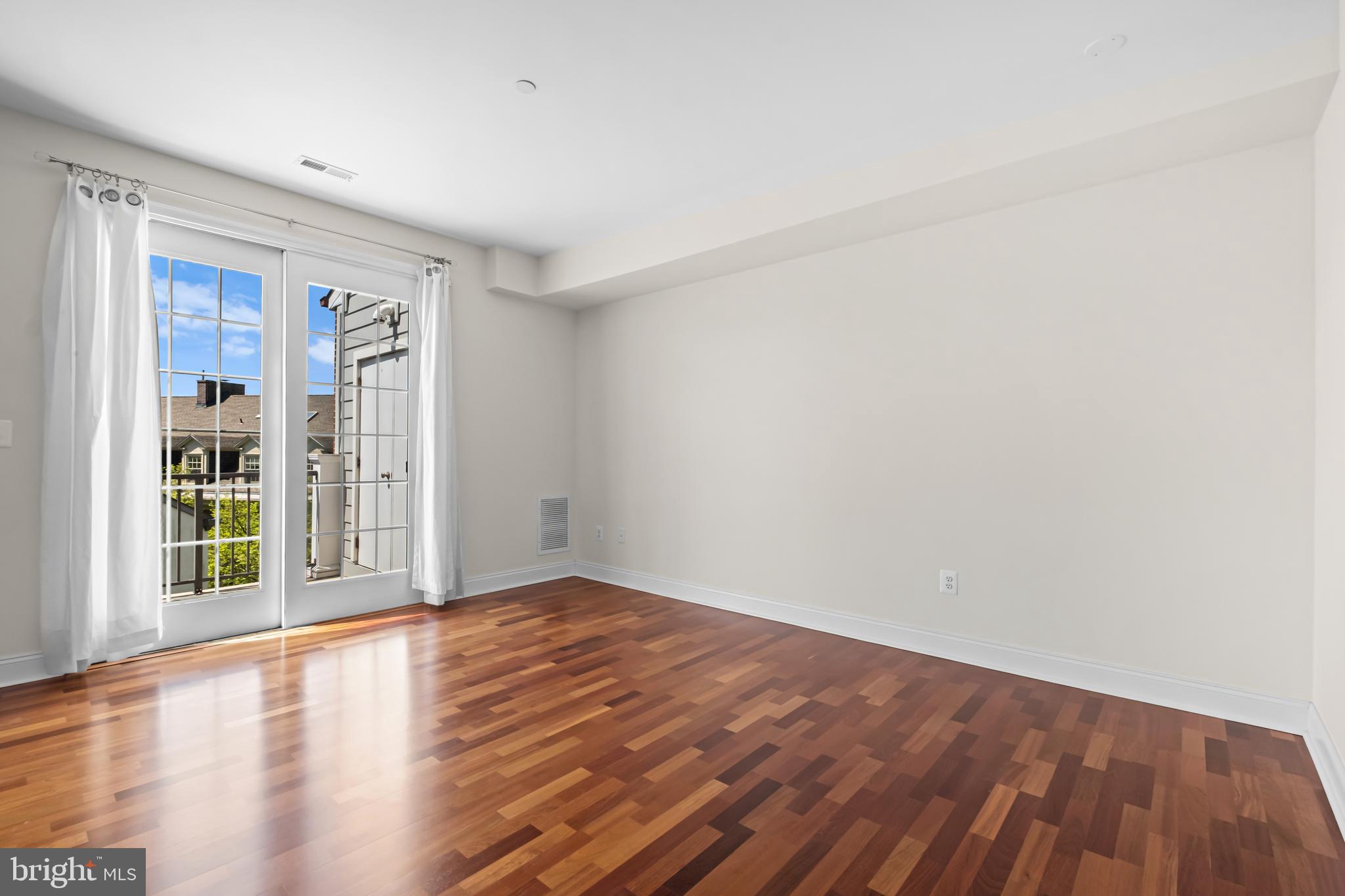 107 Surgeon Generals Ct