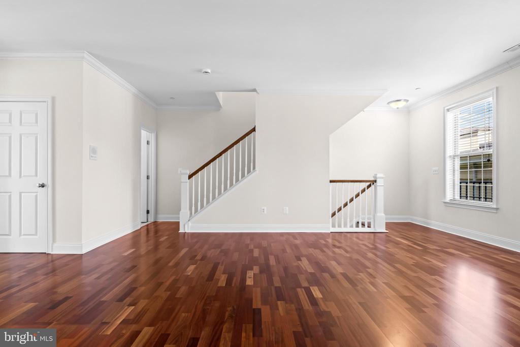107 Surgeon Generals Ct