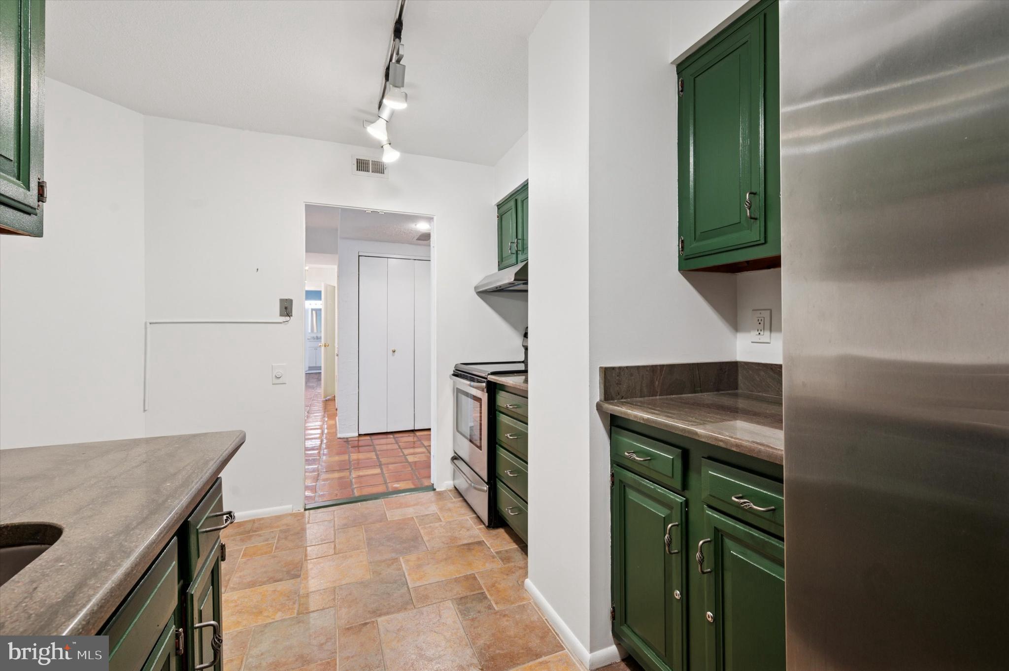 1420 LOCUST STREET 14N