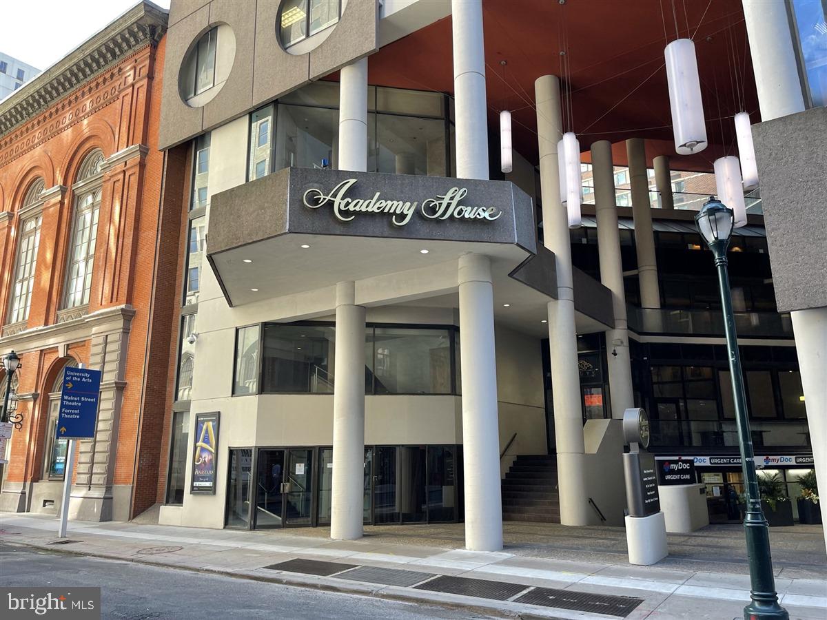 1420 LOCUST STREET 14N