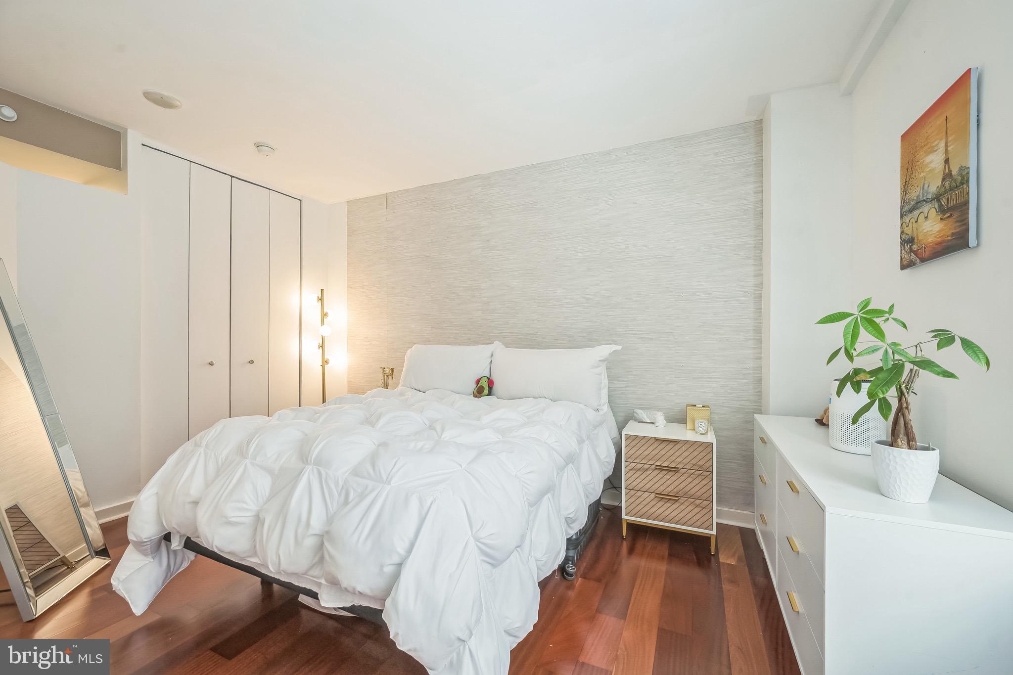 219 S 18TH STREET 29 1522