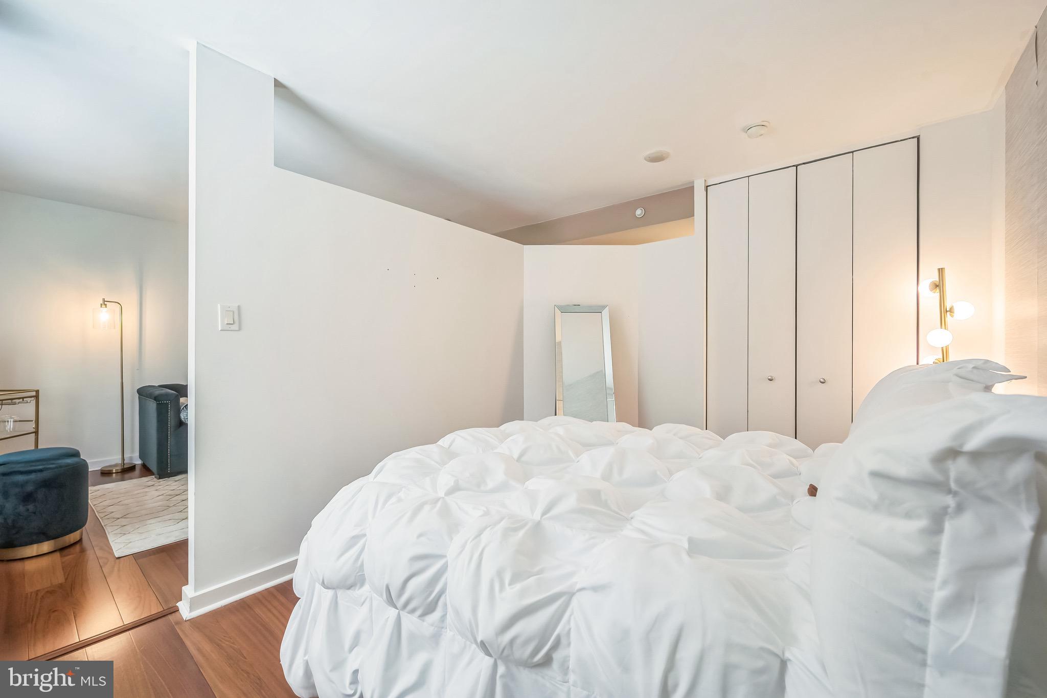 219 S 18TH STREET 29 1522