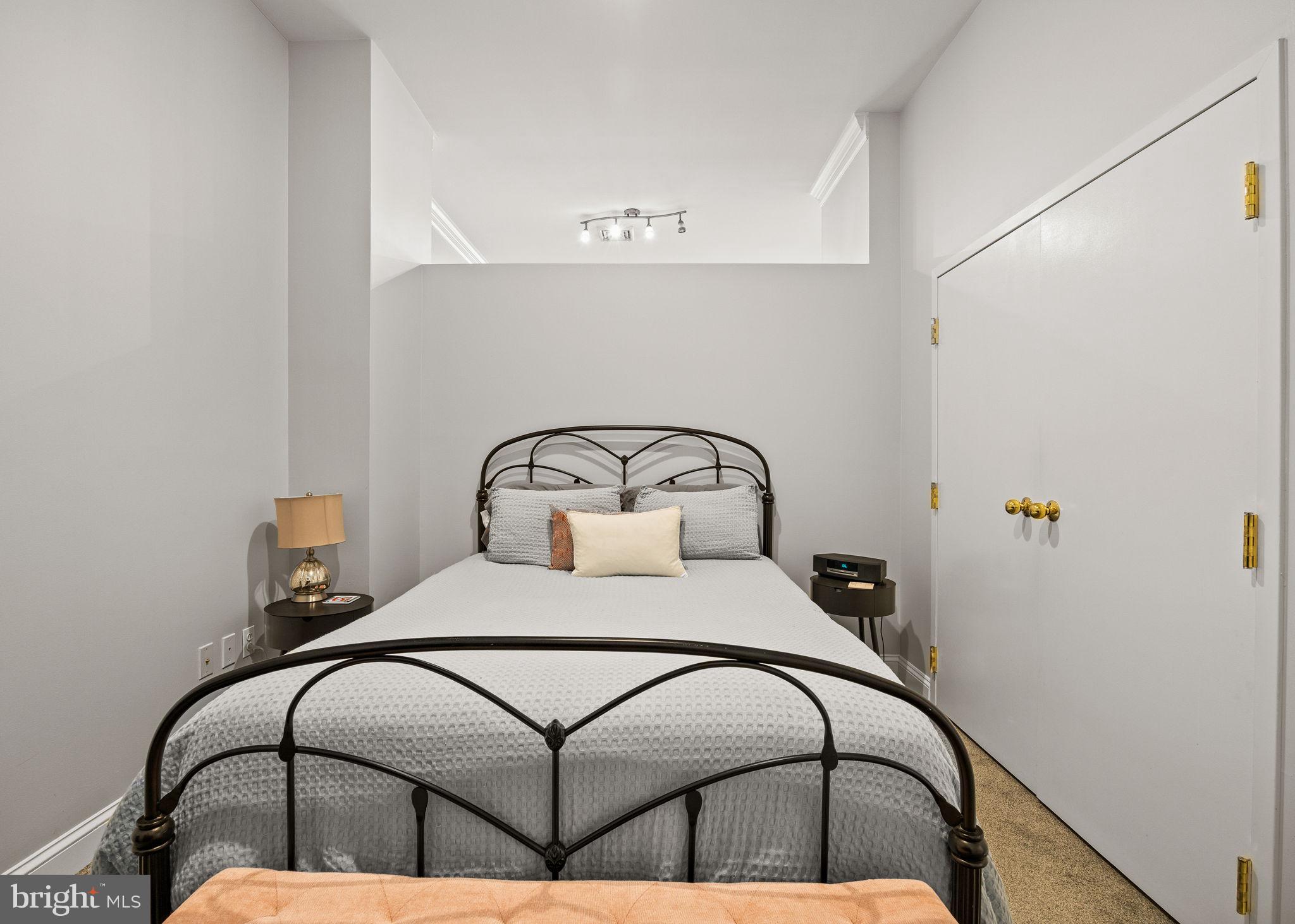 415 S 19TH STREET 3D