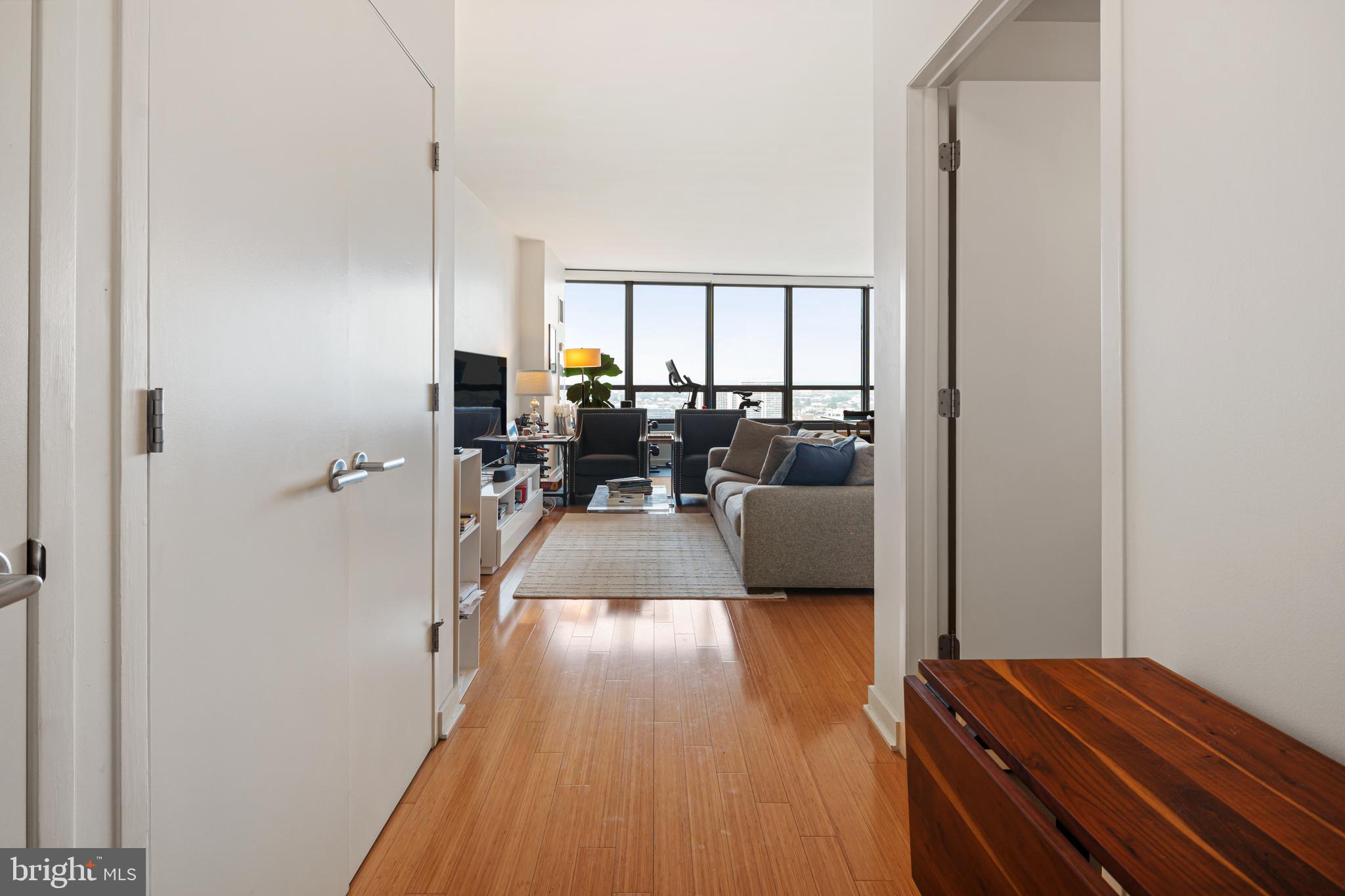 2101 Market St #2801