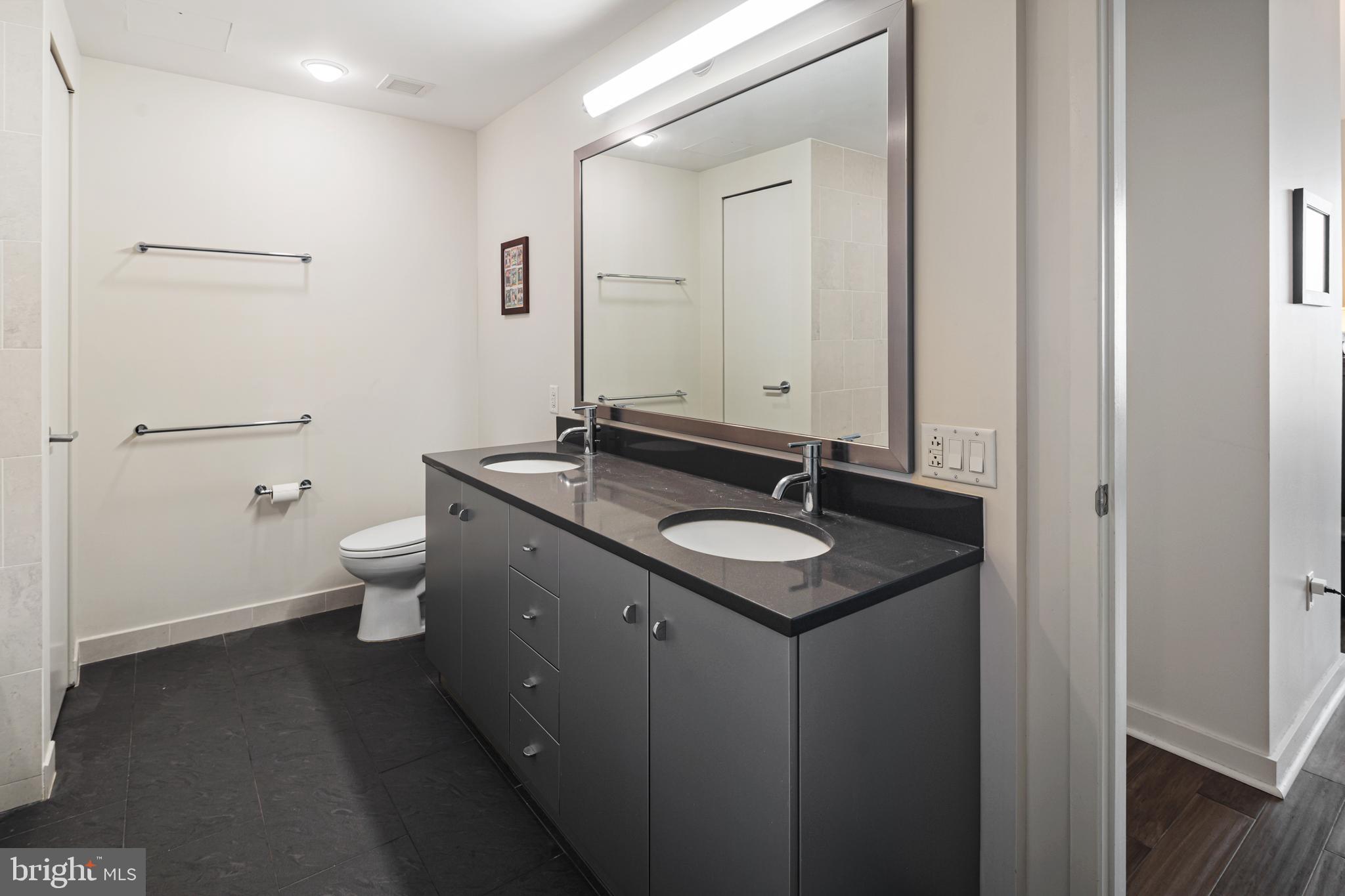 2101 Market St #2801