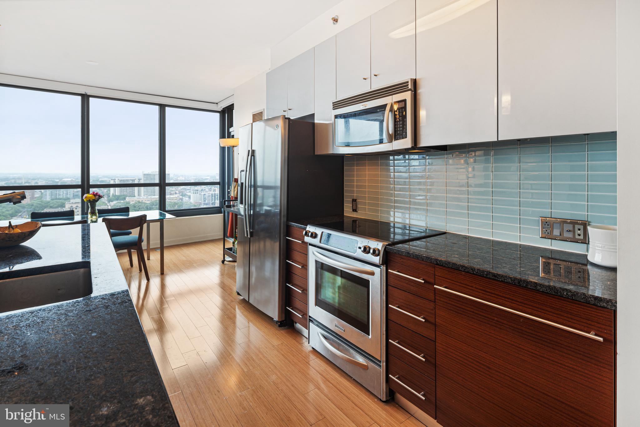 2101 Market St #2801