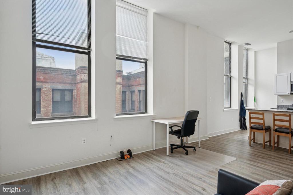 1001 CHESTNUT STREET 13 904W
