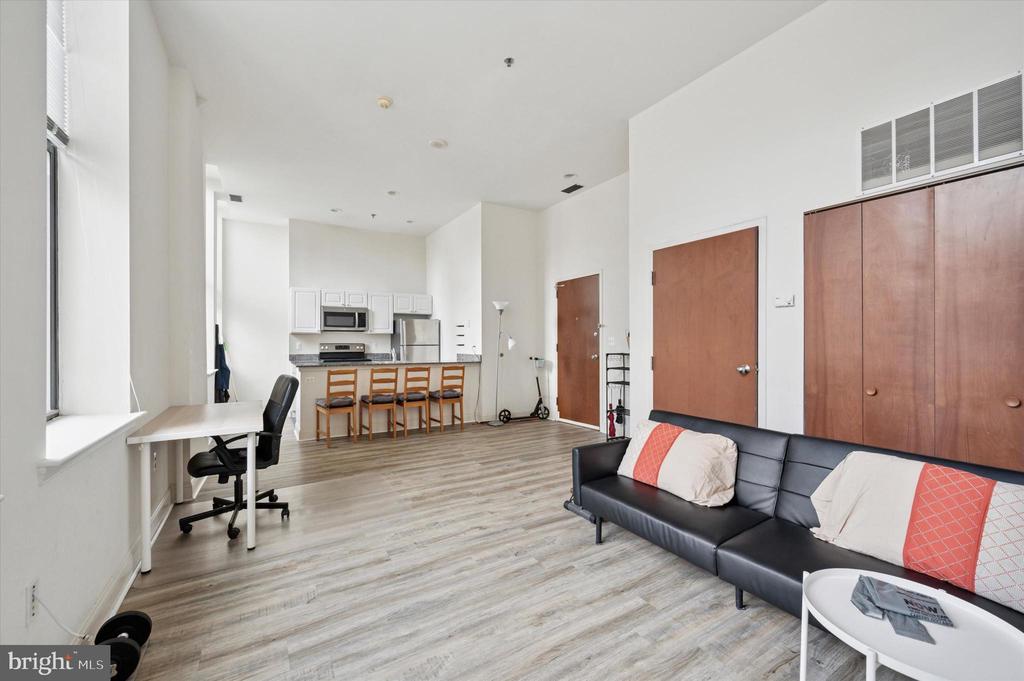 1001 CHESTNUT STREET 13 904W