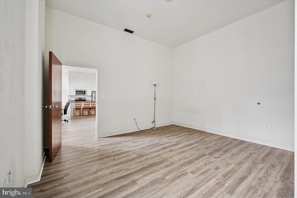 1001 CHESTNUT STREET 13 904W