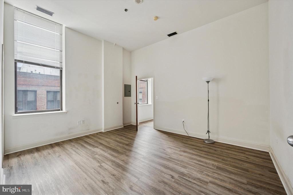 1001 CHESTNUT STREET 13 904W