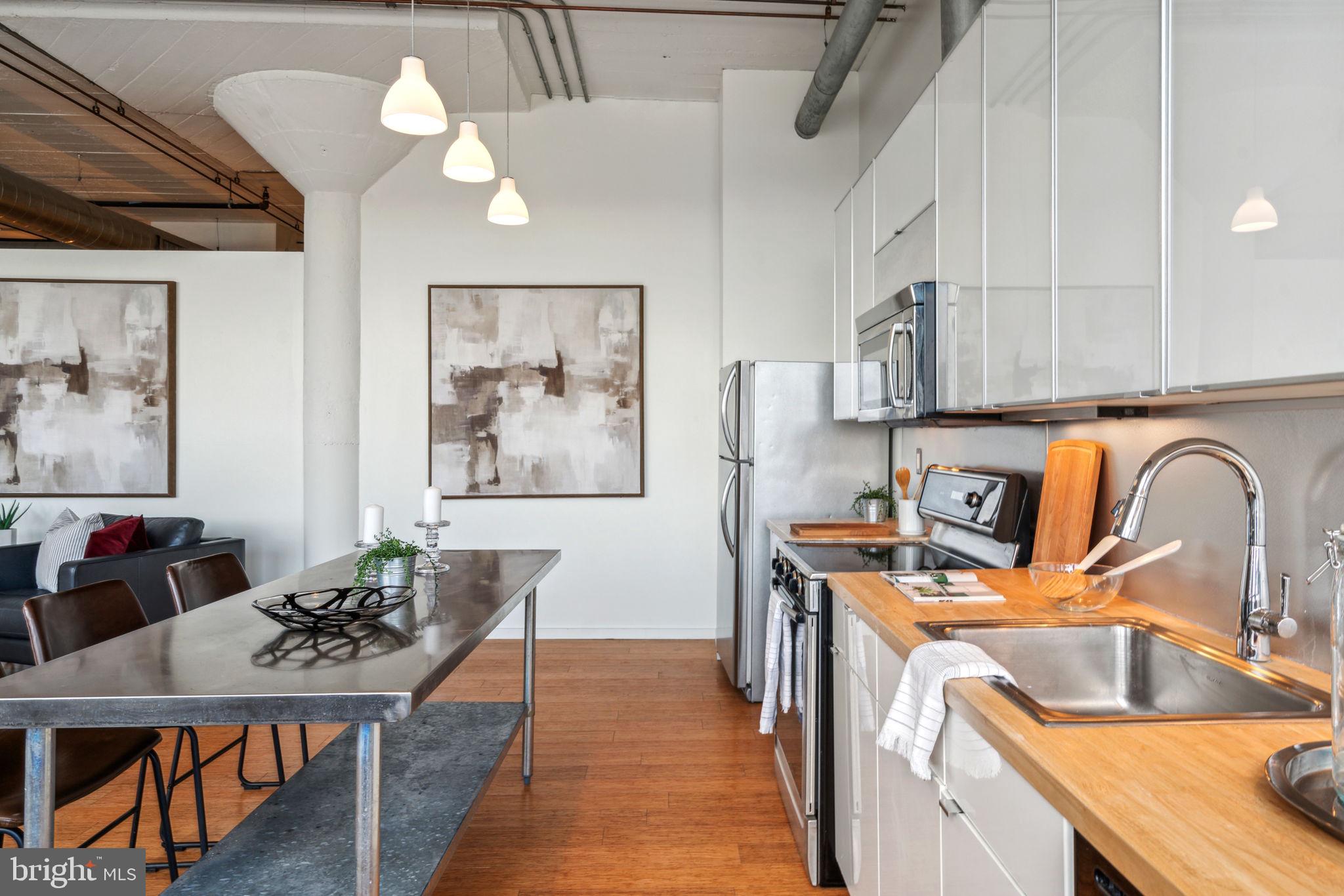 1714 MEMPHIS ST #212