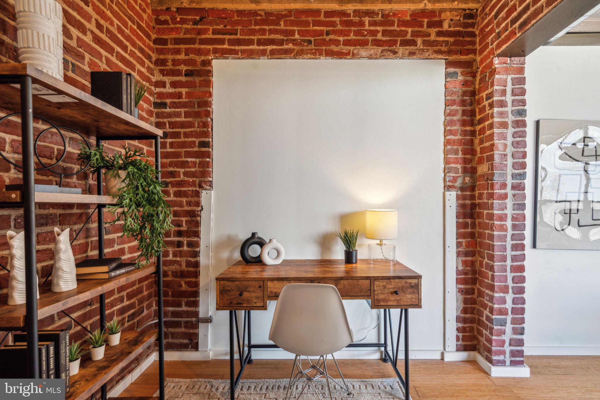 1714 MEMPHIS ST #212