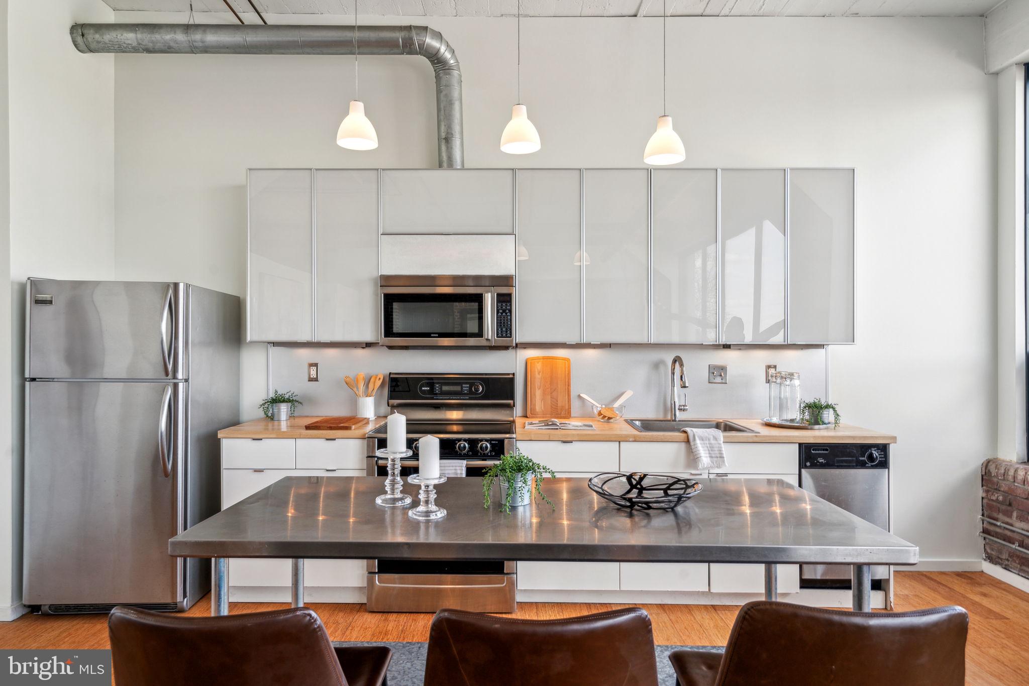 1714 MEMPHIS ST #212