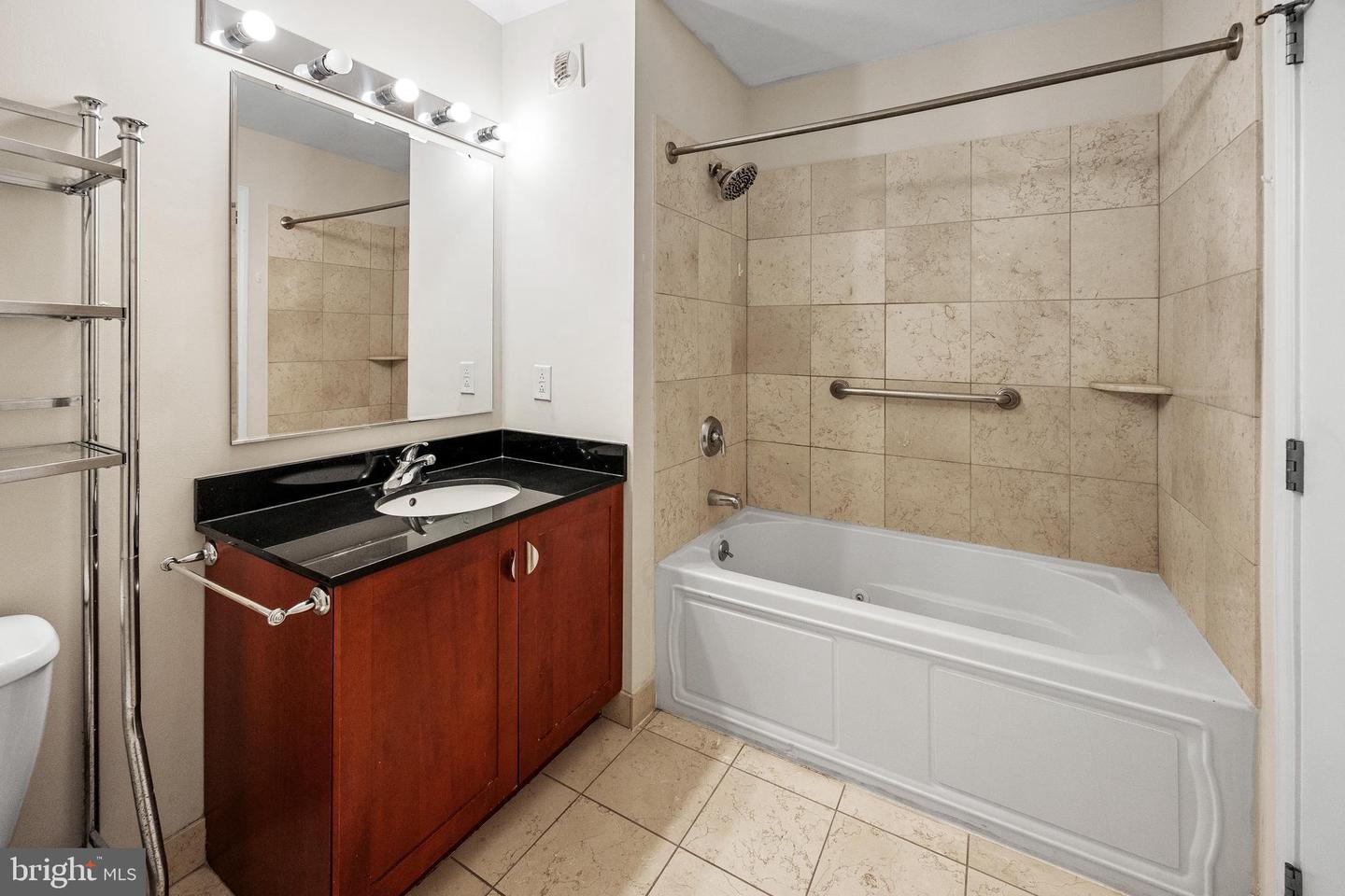 901 N Penn St #P506