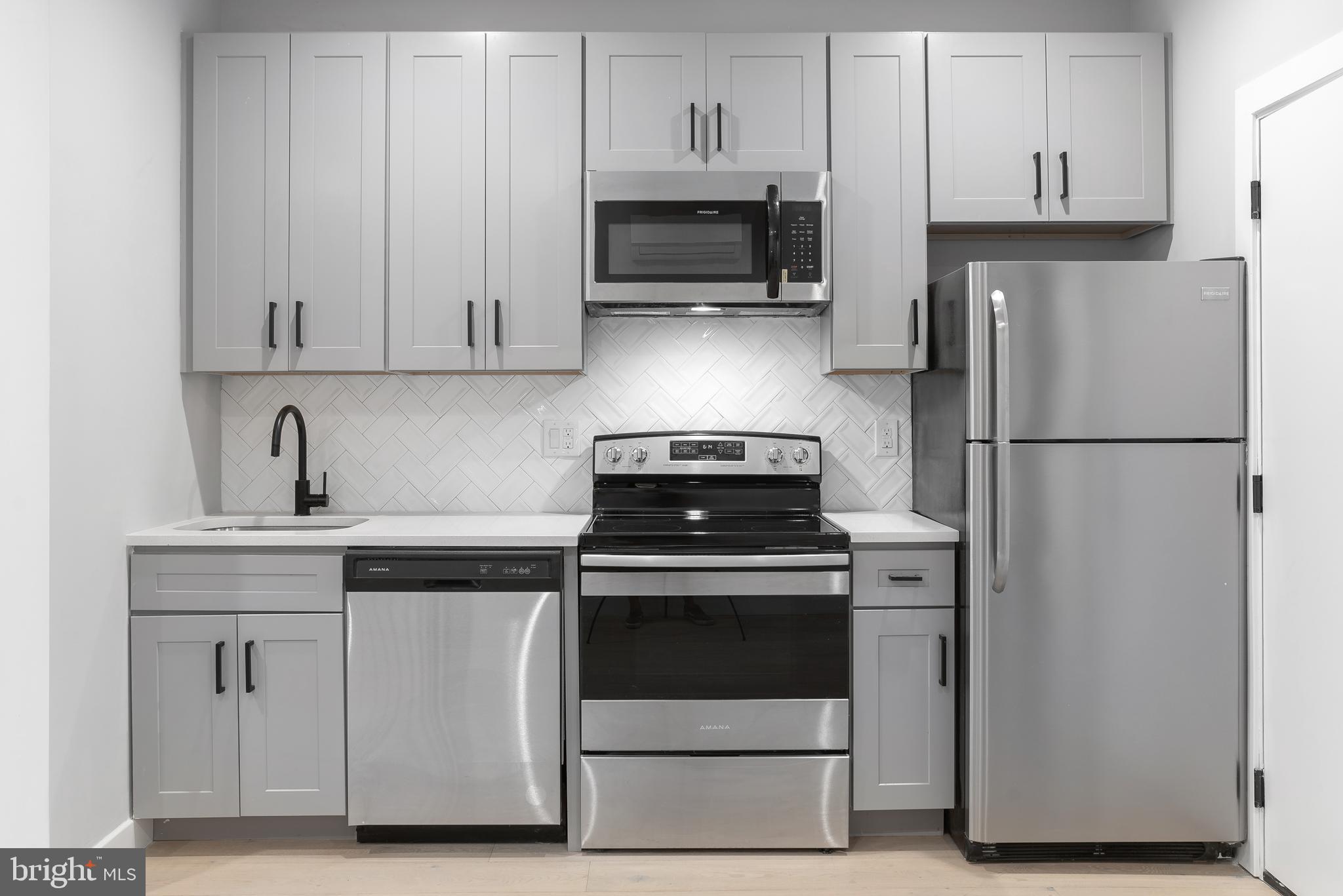 1707 RITTENHOUSE SQUARE 1F