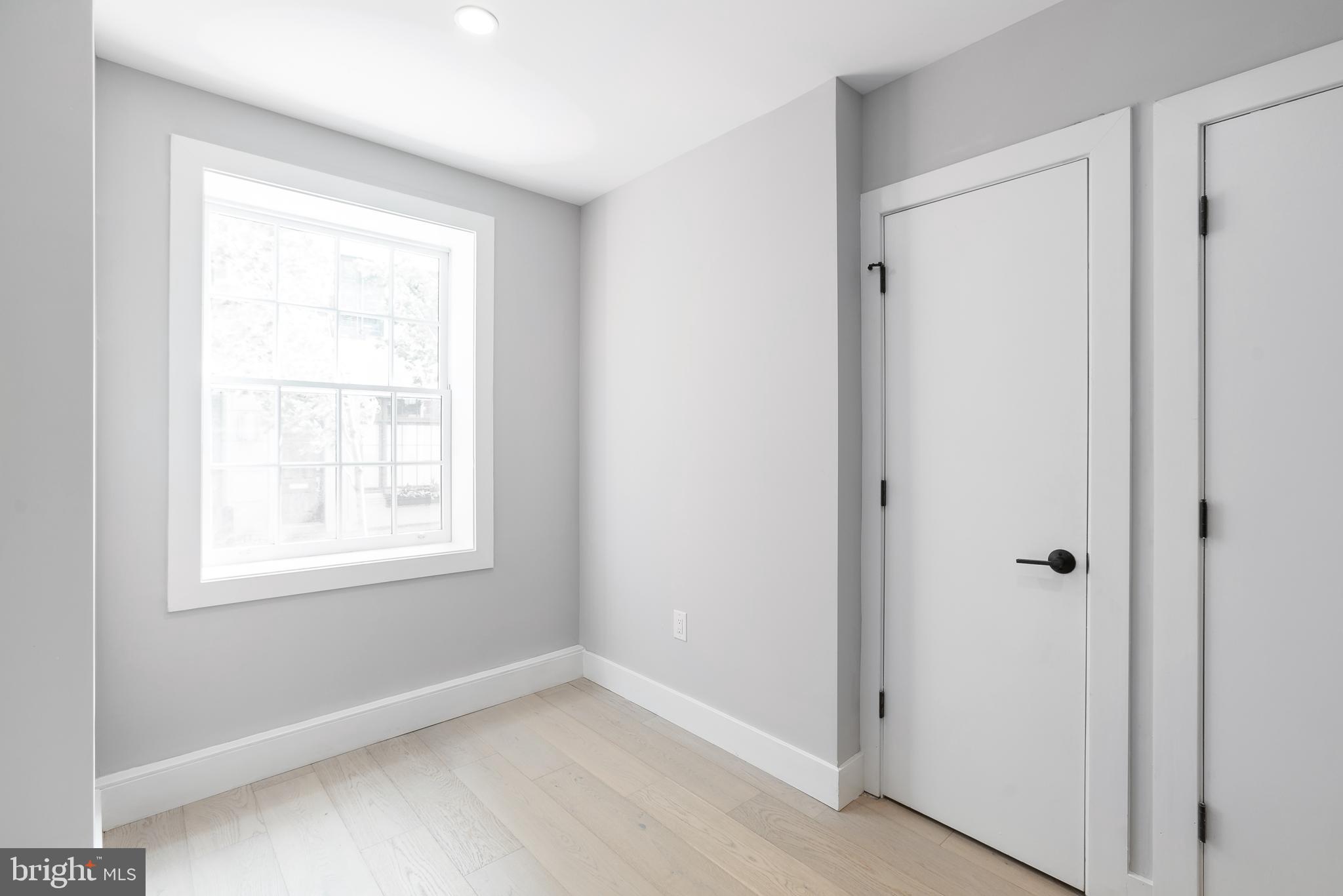 1707 RITTENHOUSE SQUARE 1F