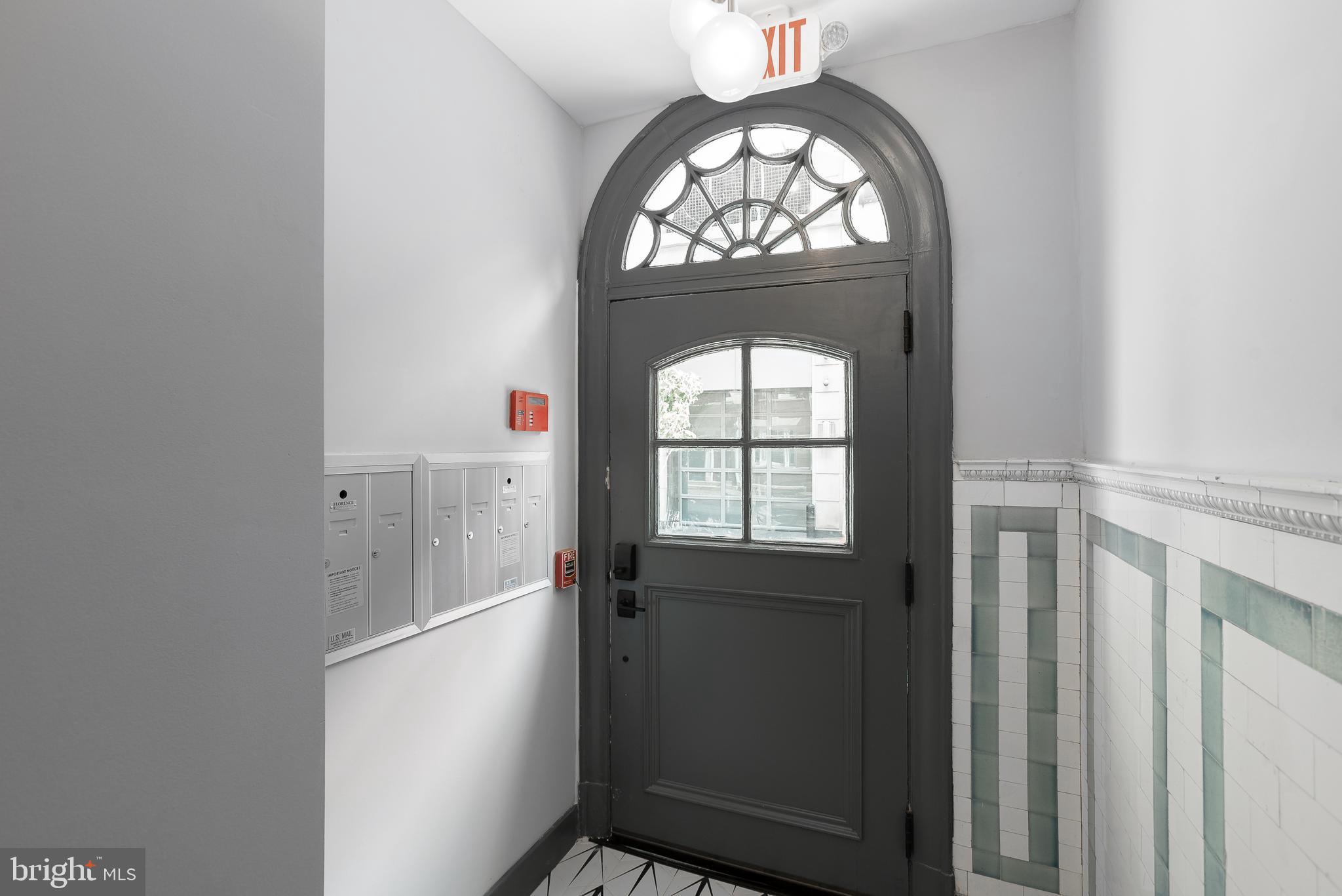 1707 RITTENHOUSE SQUARE 1F