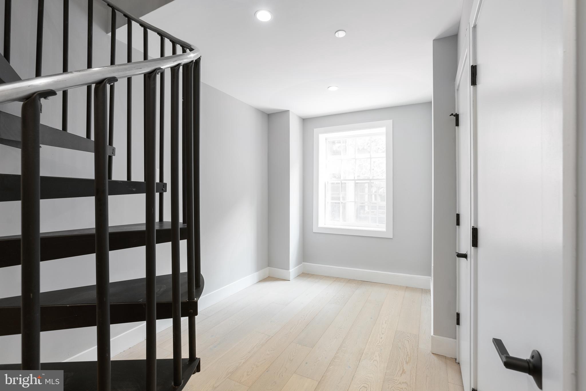 1707 RITTENHOUSE SQUARE 1F