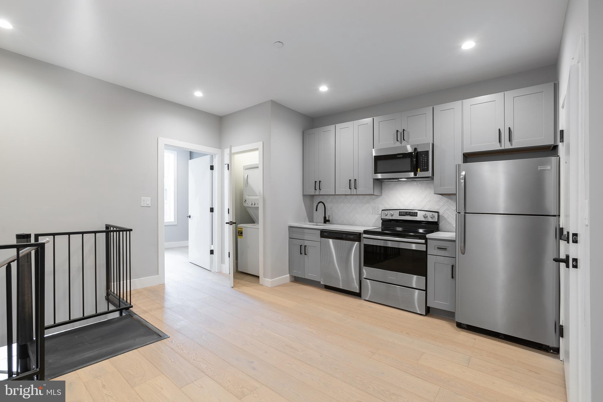 1707 RITTENHOUSE SQUARE 1F