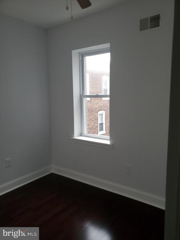411 SHURS LANE