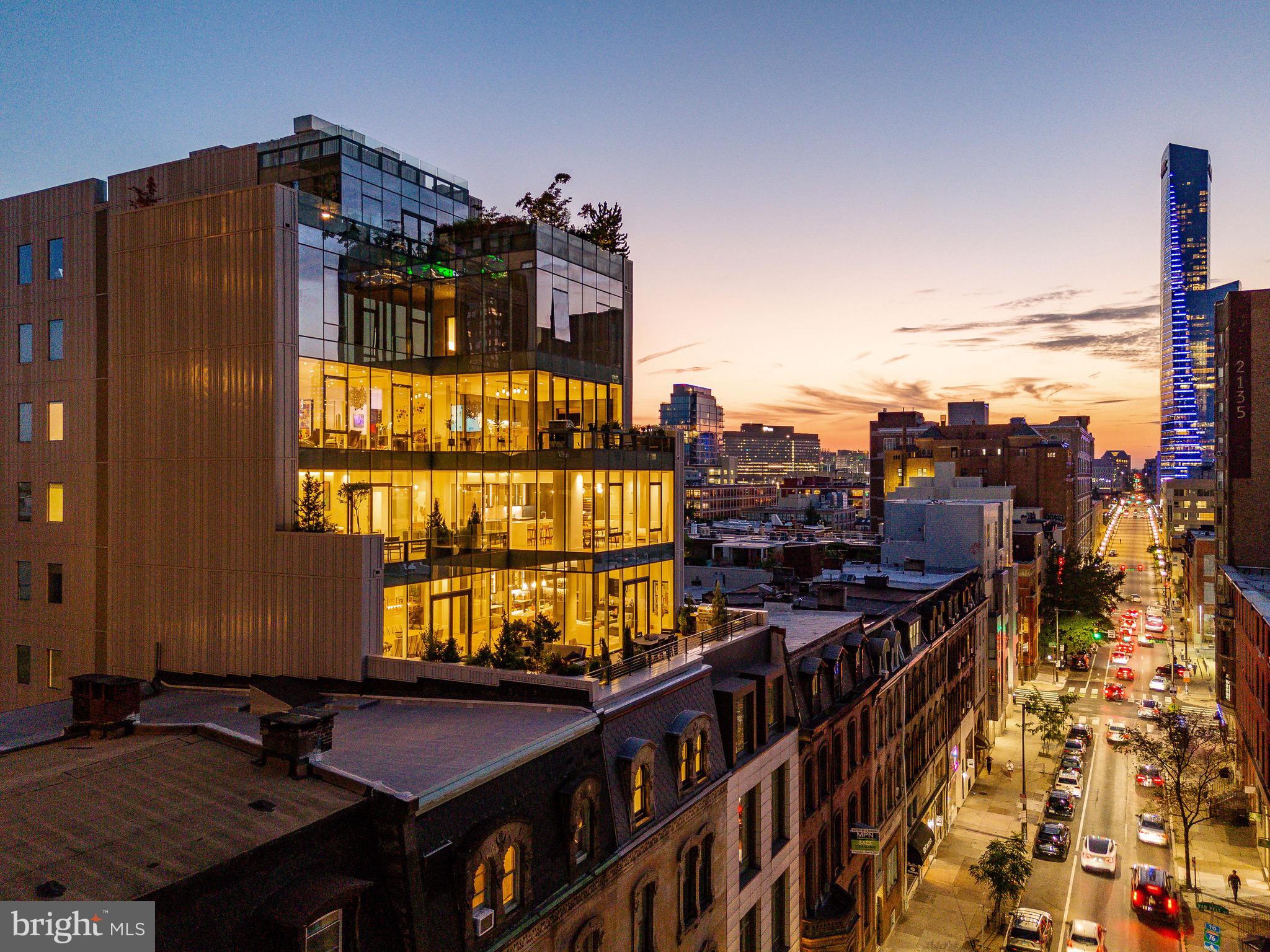 2108-10 Walnut St #401