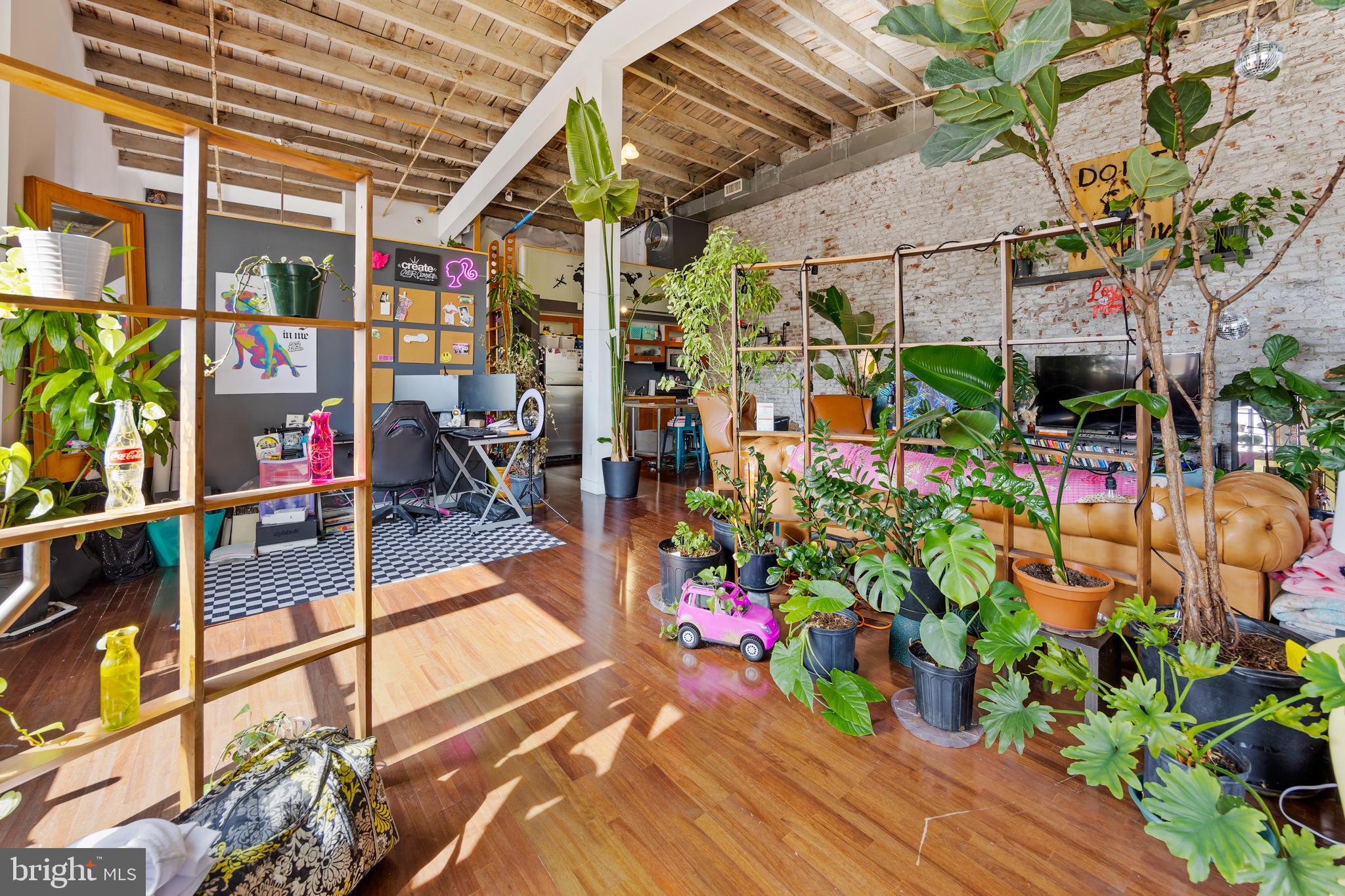 3132 E THOMPSON STREET 48 2A